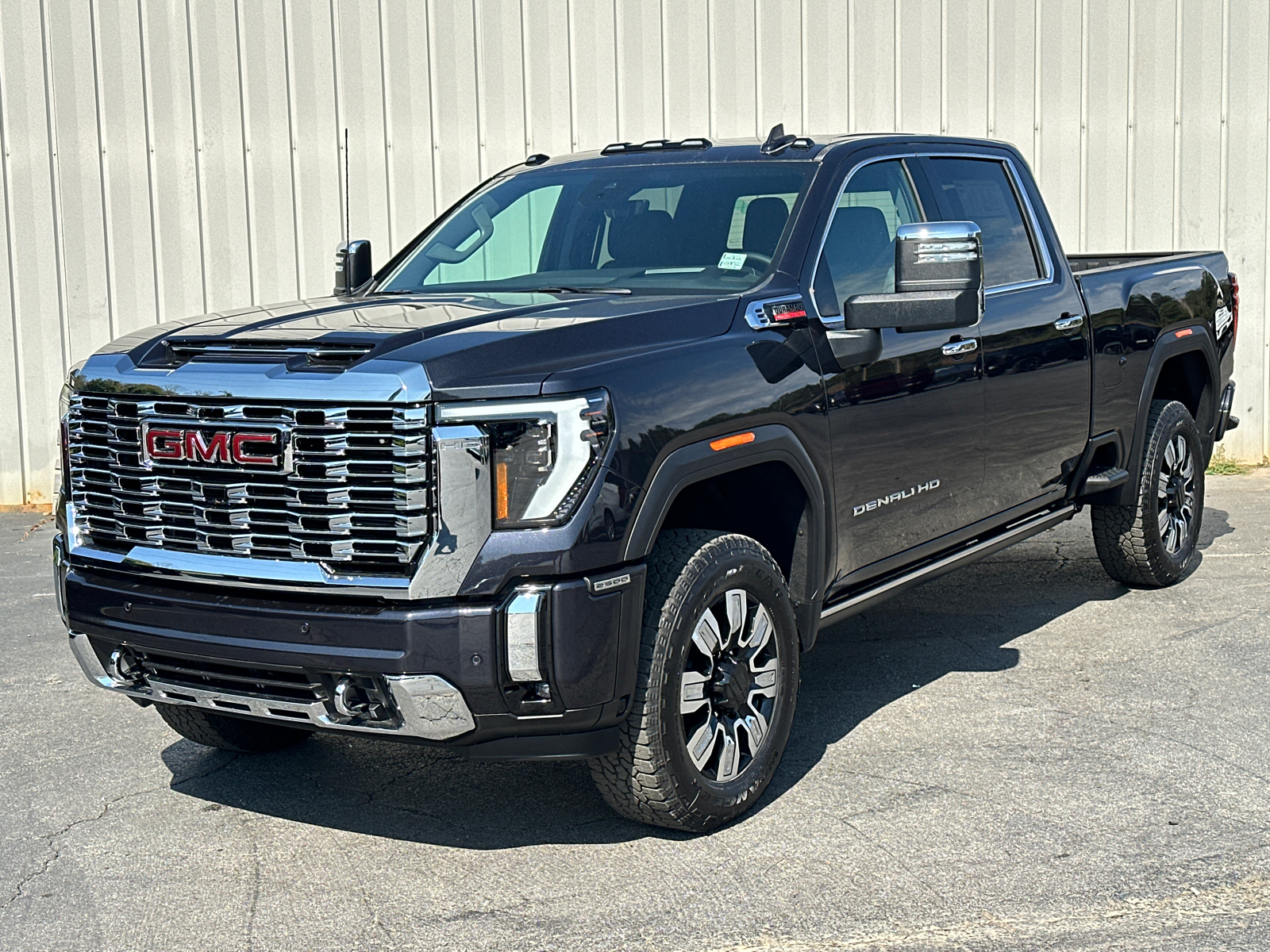 2025 GMC Sierra 2500HD Denali 2