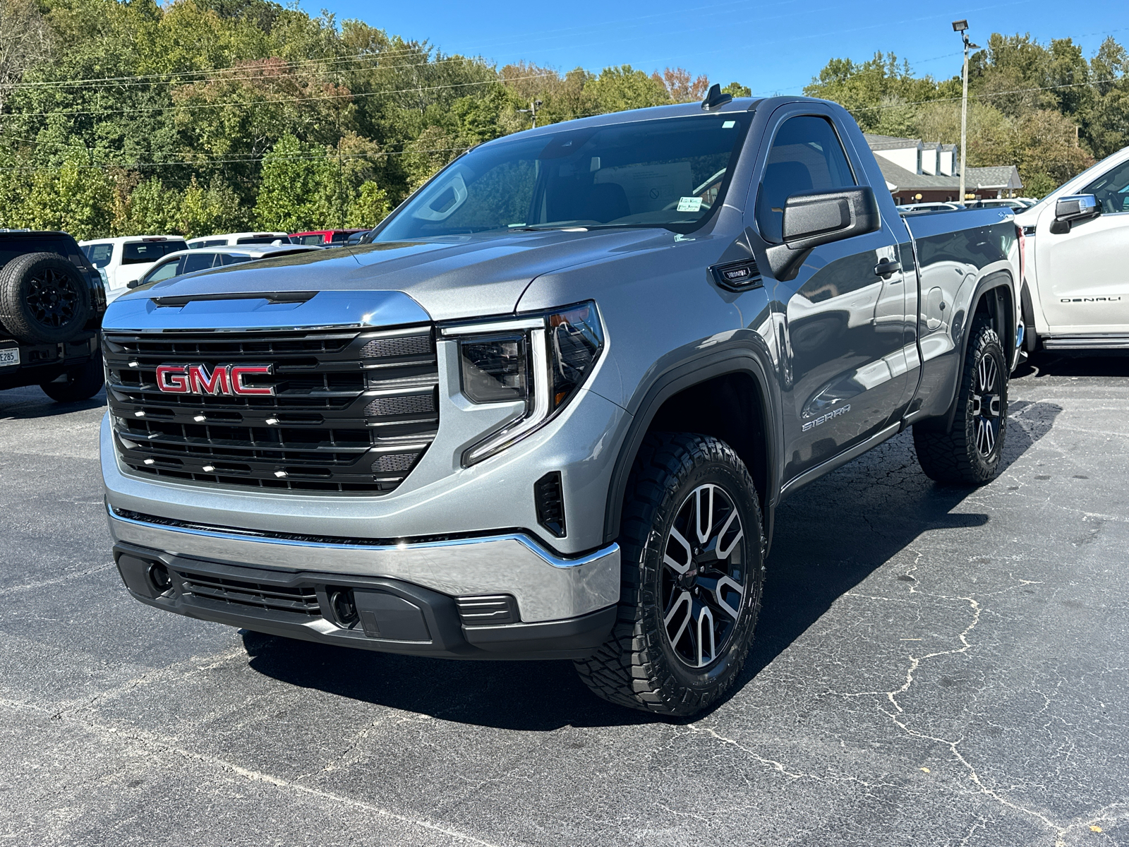 2025 GMC Sierra 1500 Pro 2