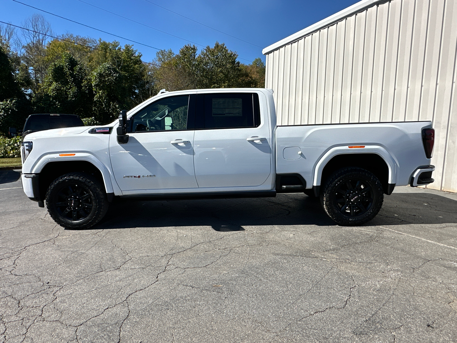 2025 GMC Sierra 2500HD AT4 9