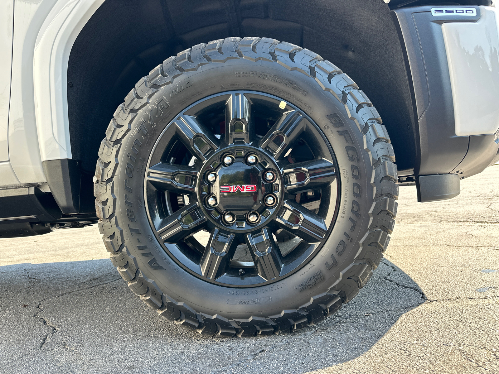 2025 GMC Sierra 2500HD AT4 13