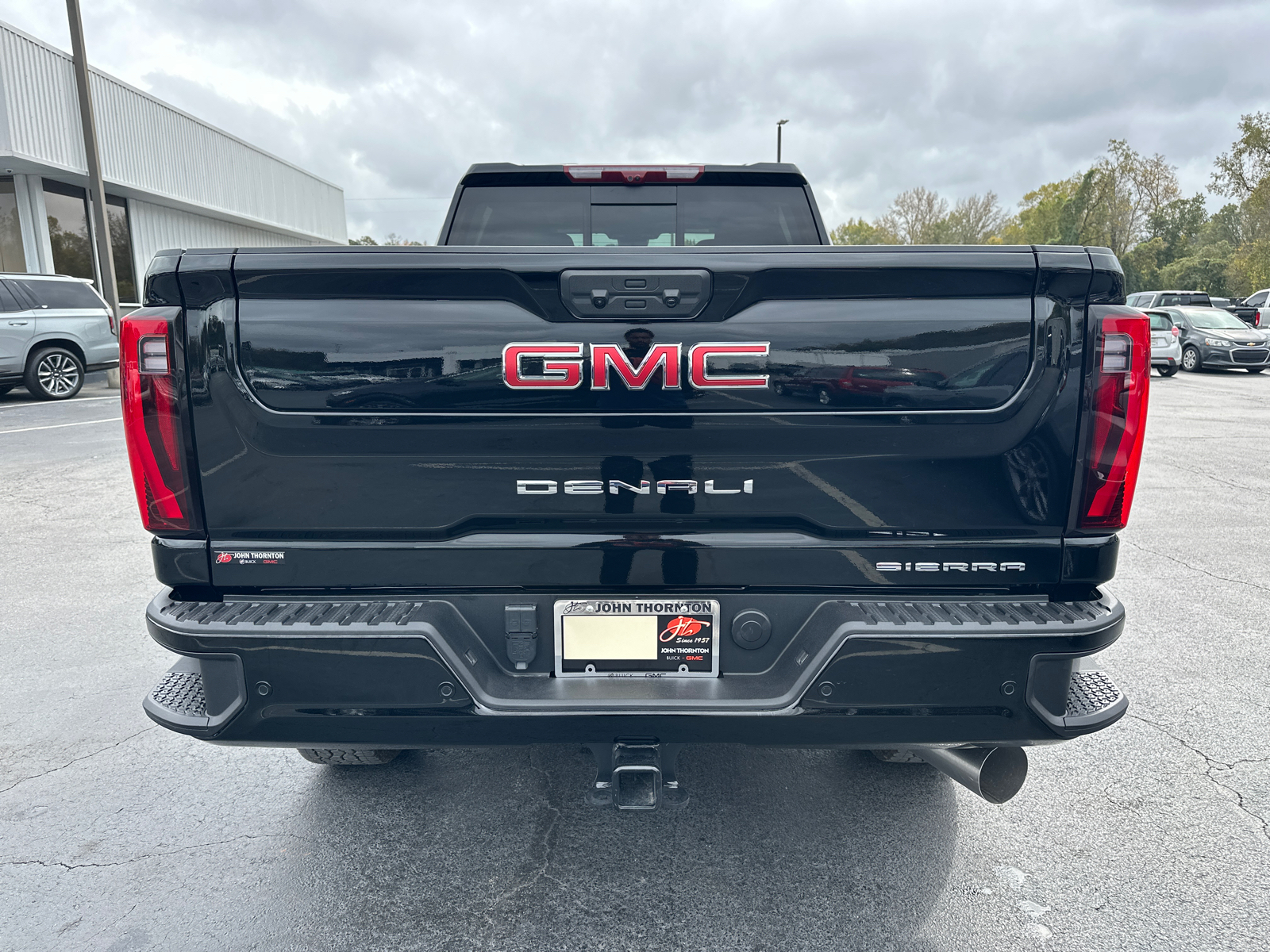 2025 GMC Sierra 2500HD Denali 8