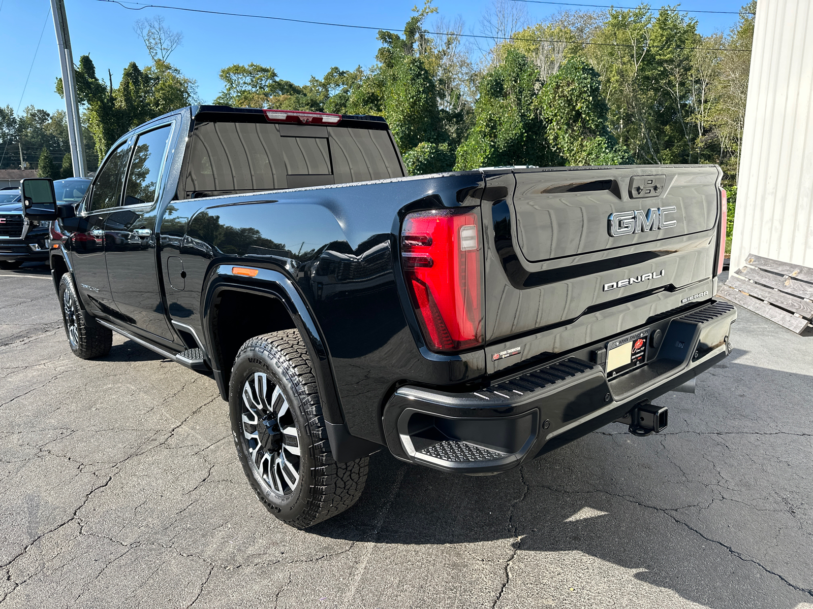 2024 GMC Sierra 2500HD Denali Ultimate 8