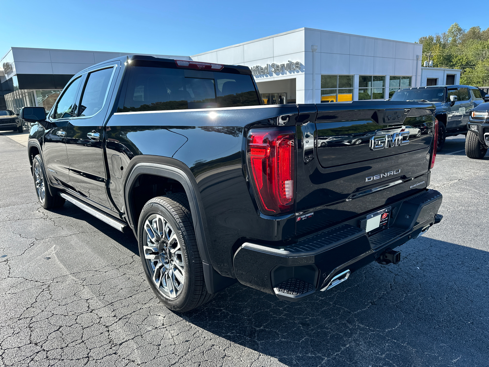 2025 GMC Sierra 1500 Denali Ultimate 8