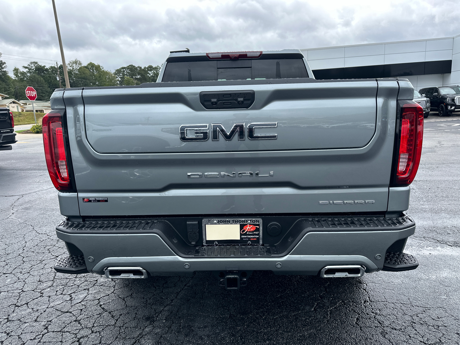 2025 GMC Sierra 1500 Denali Ultimate 8