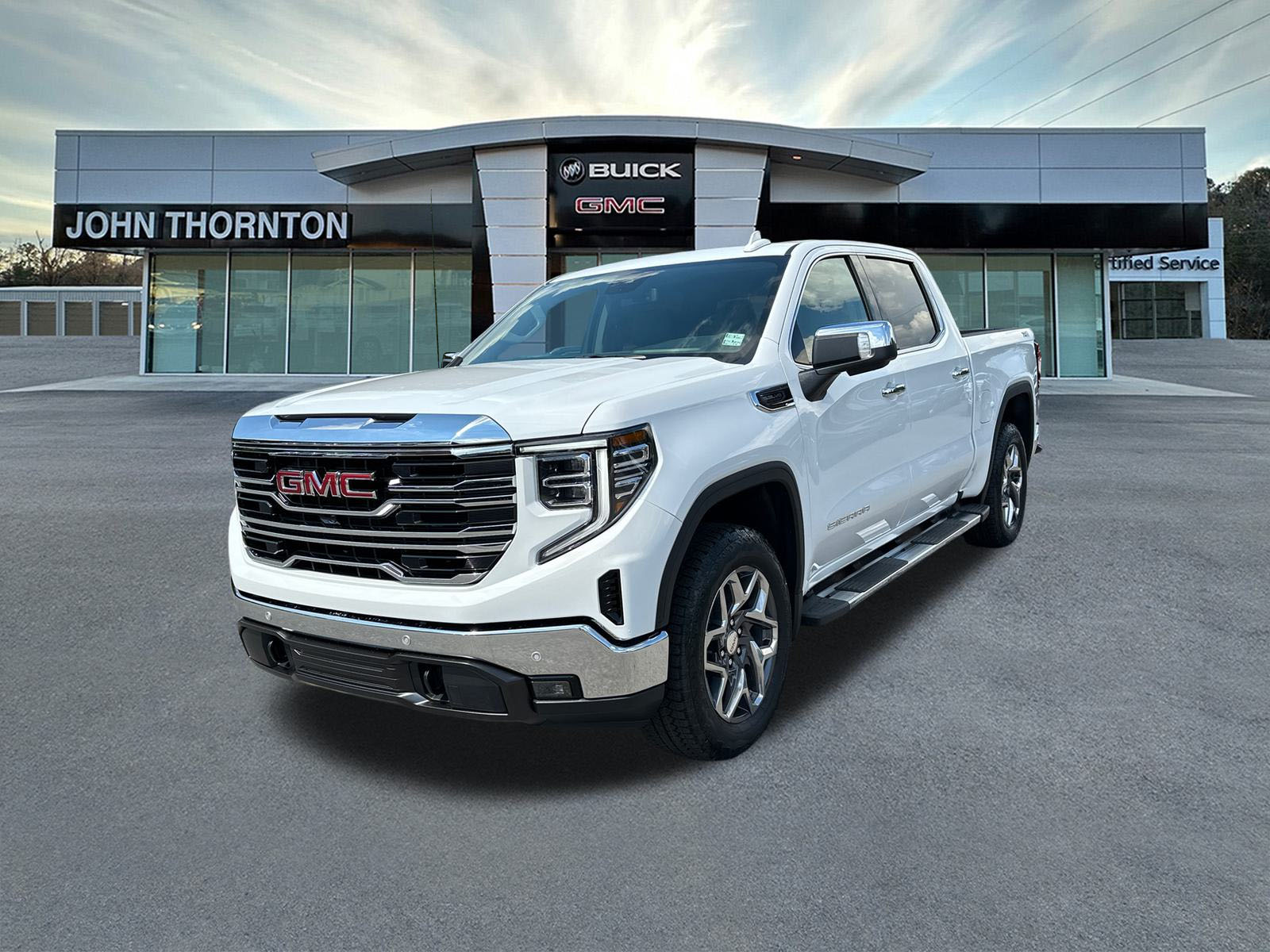 2025 GMC Sierra 1500 SLT 1