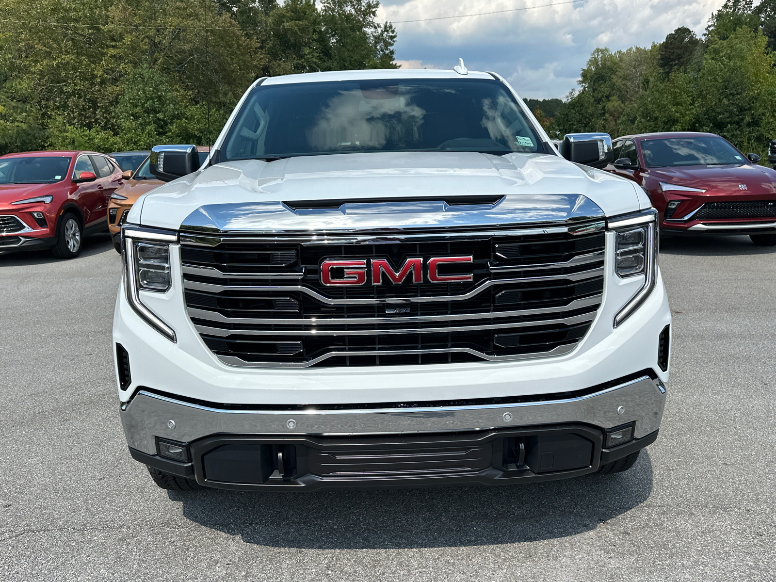 2025 GMC Sierra 1500 SLT 3