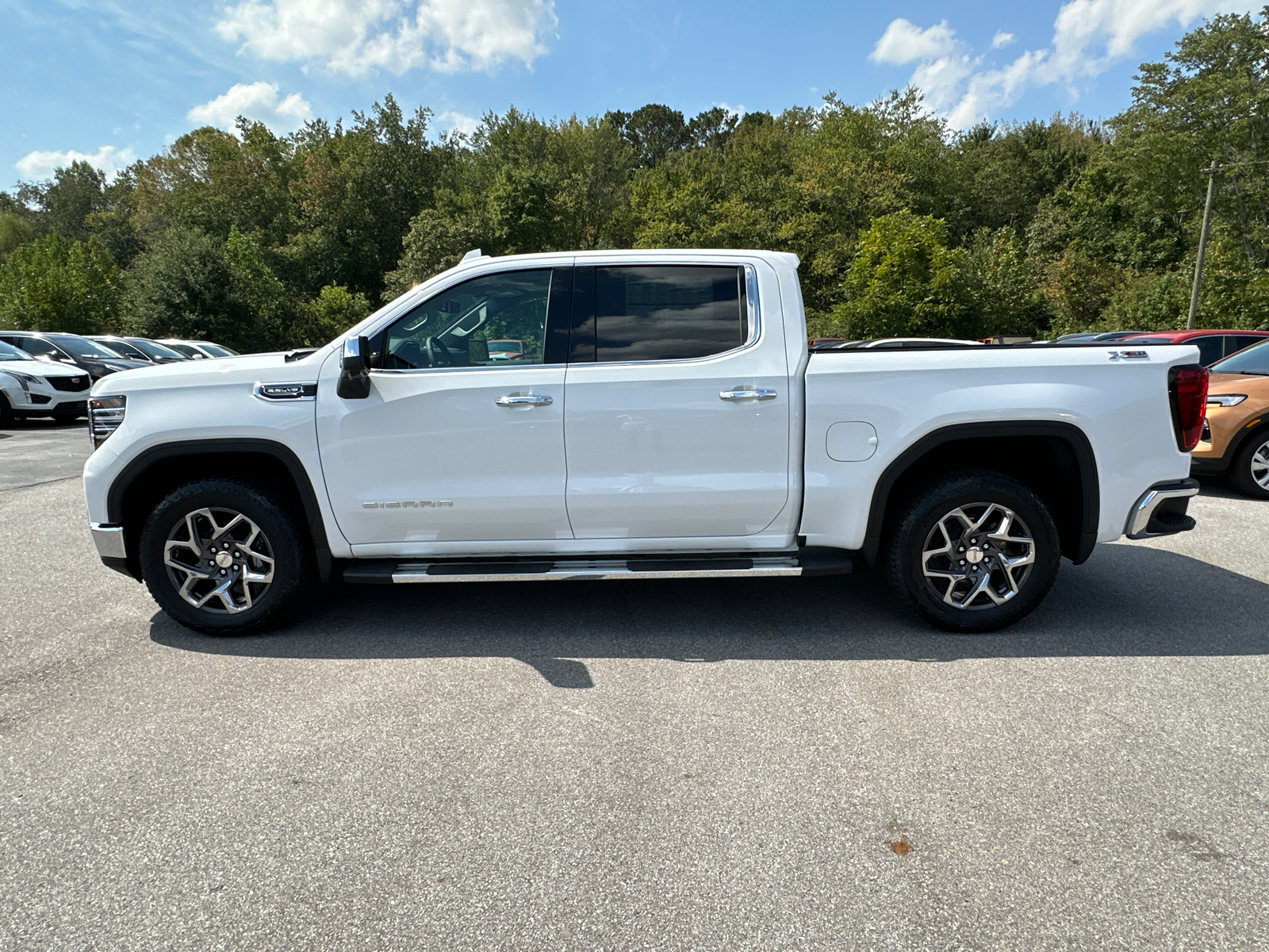 2025 GMC Sierra 1500 SLT 9