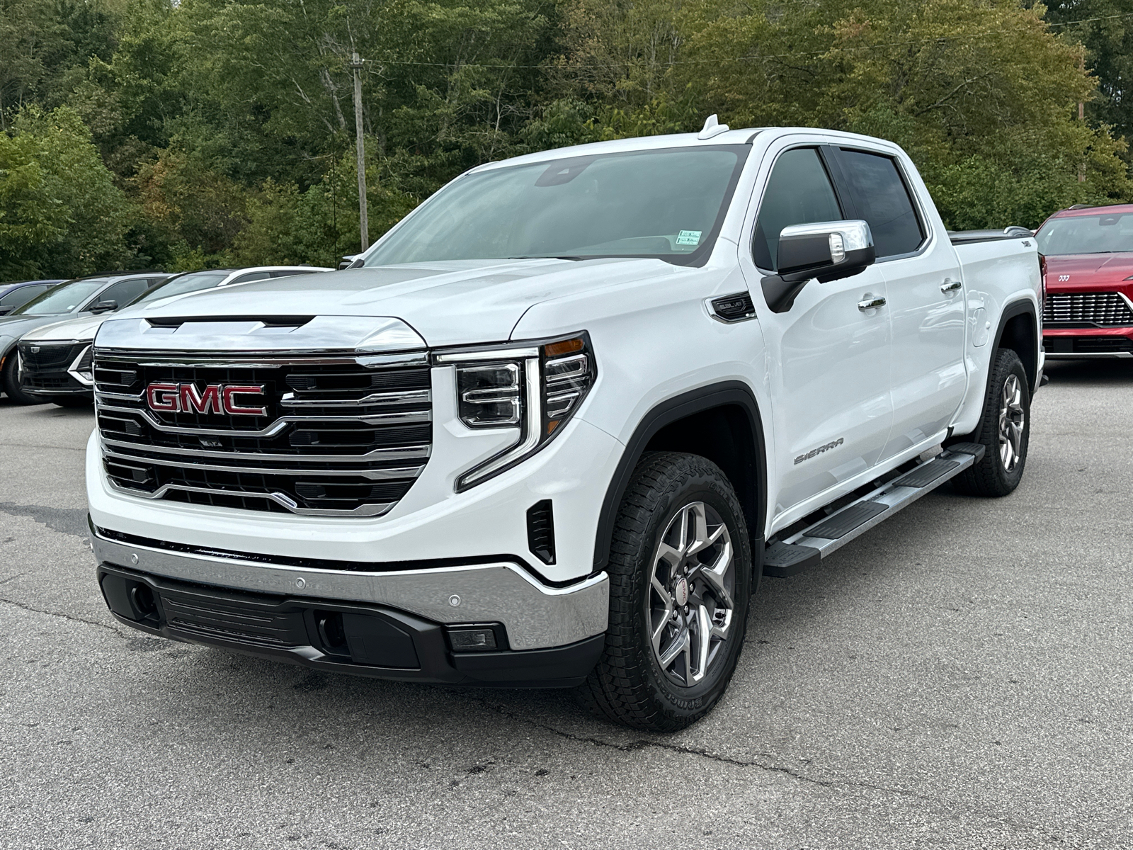 2025 GMC Sierra 1500 SLT 2