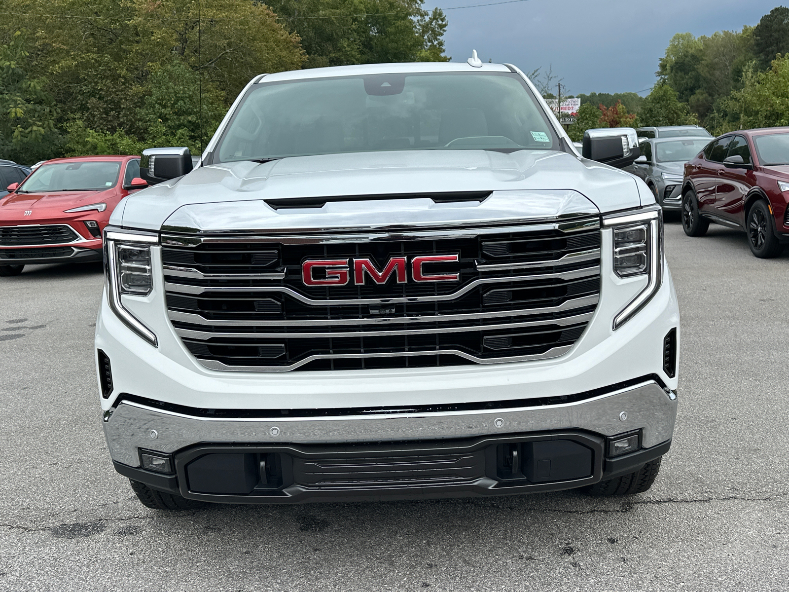 2025 GMC Sierra 1500 SLT 3