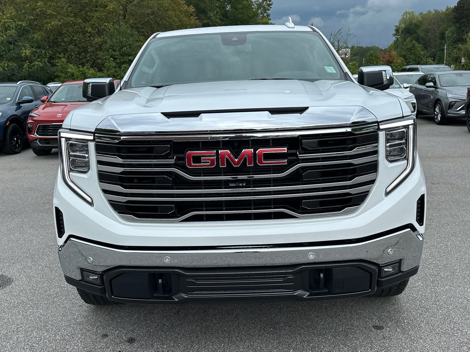 2025 GMC Sierra 1500 SLT 3