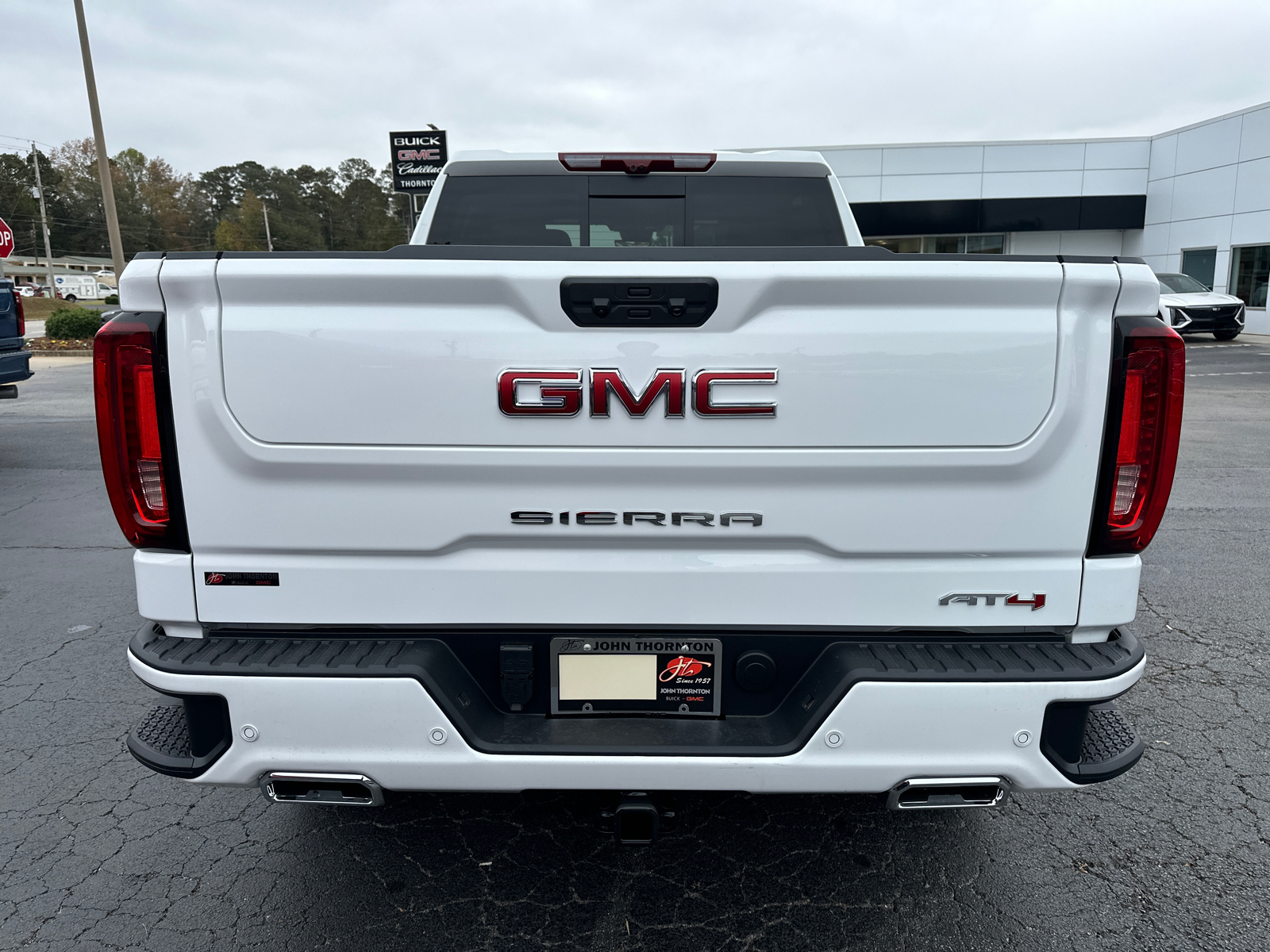 2025 GMC Sierra 1500 AT4 8