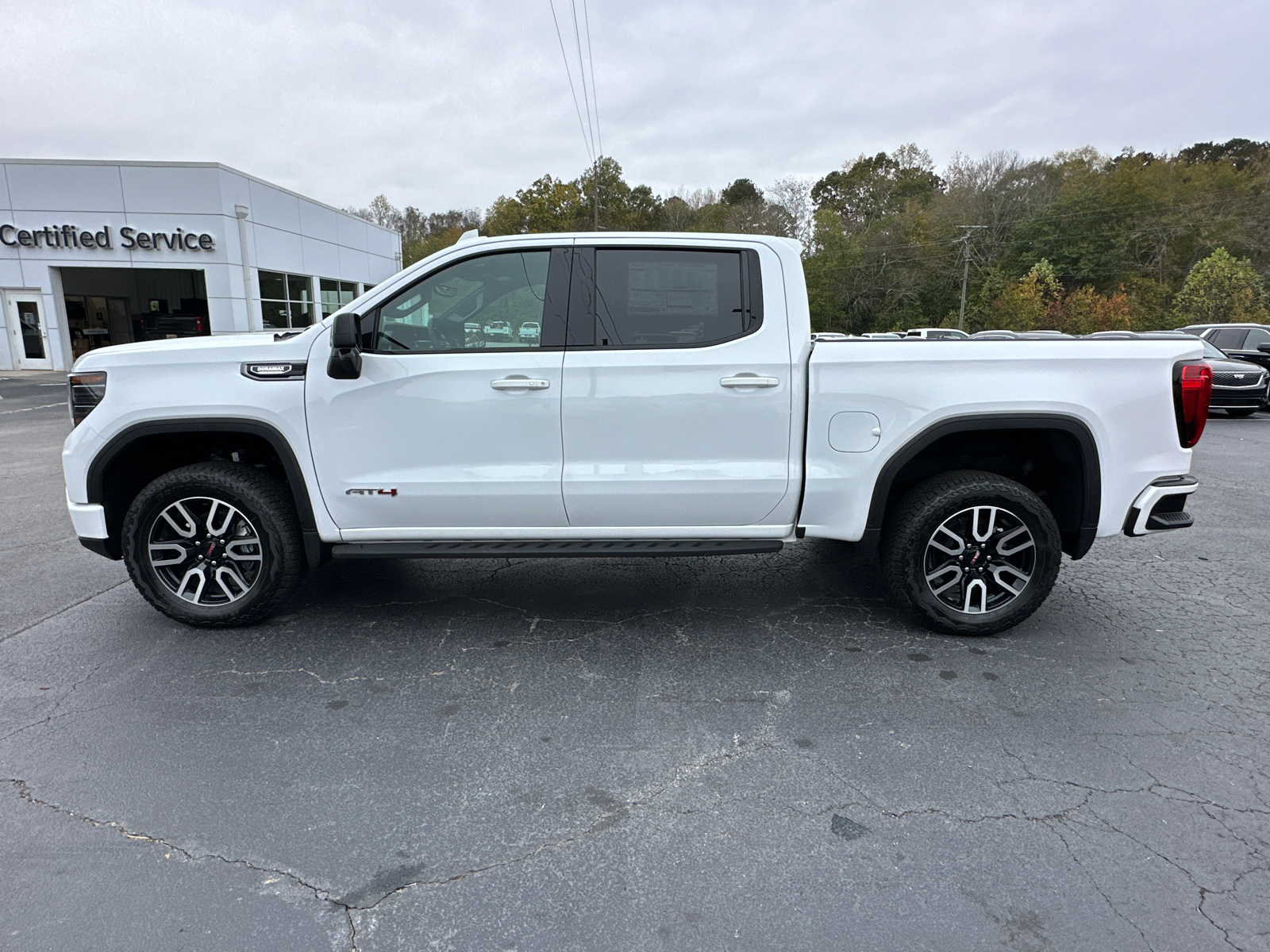 2025 GMC Sierra 1500 AT4 10