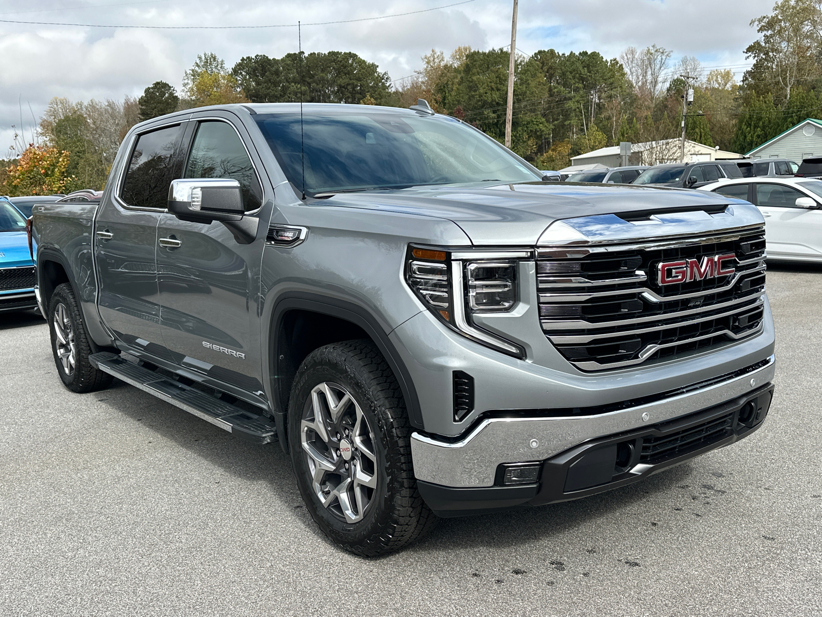 2025 GMC Sierra 1500 SLT 4