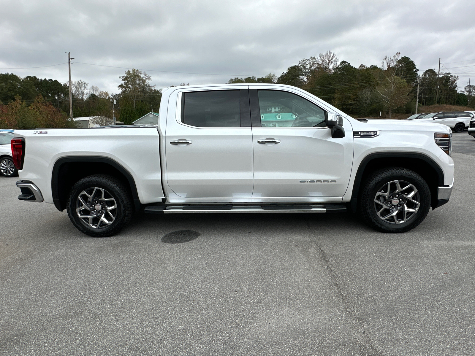 2025 GMC Sierra 1500 SLT 5