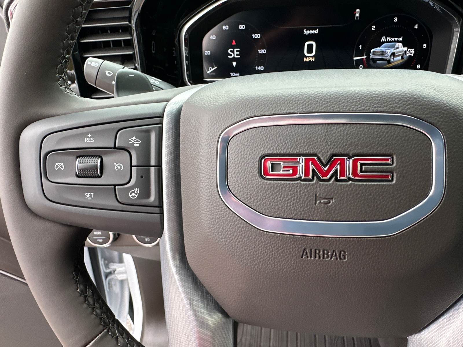 2025 GMC Sierra 1500 SLT 26