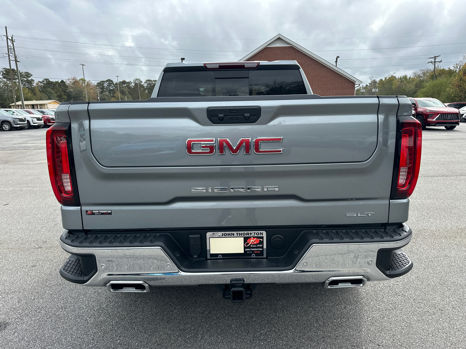 2025 GMC Sierra 1500 SLT 8