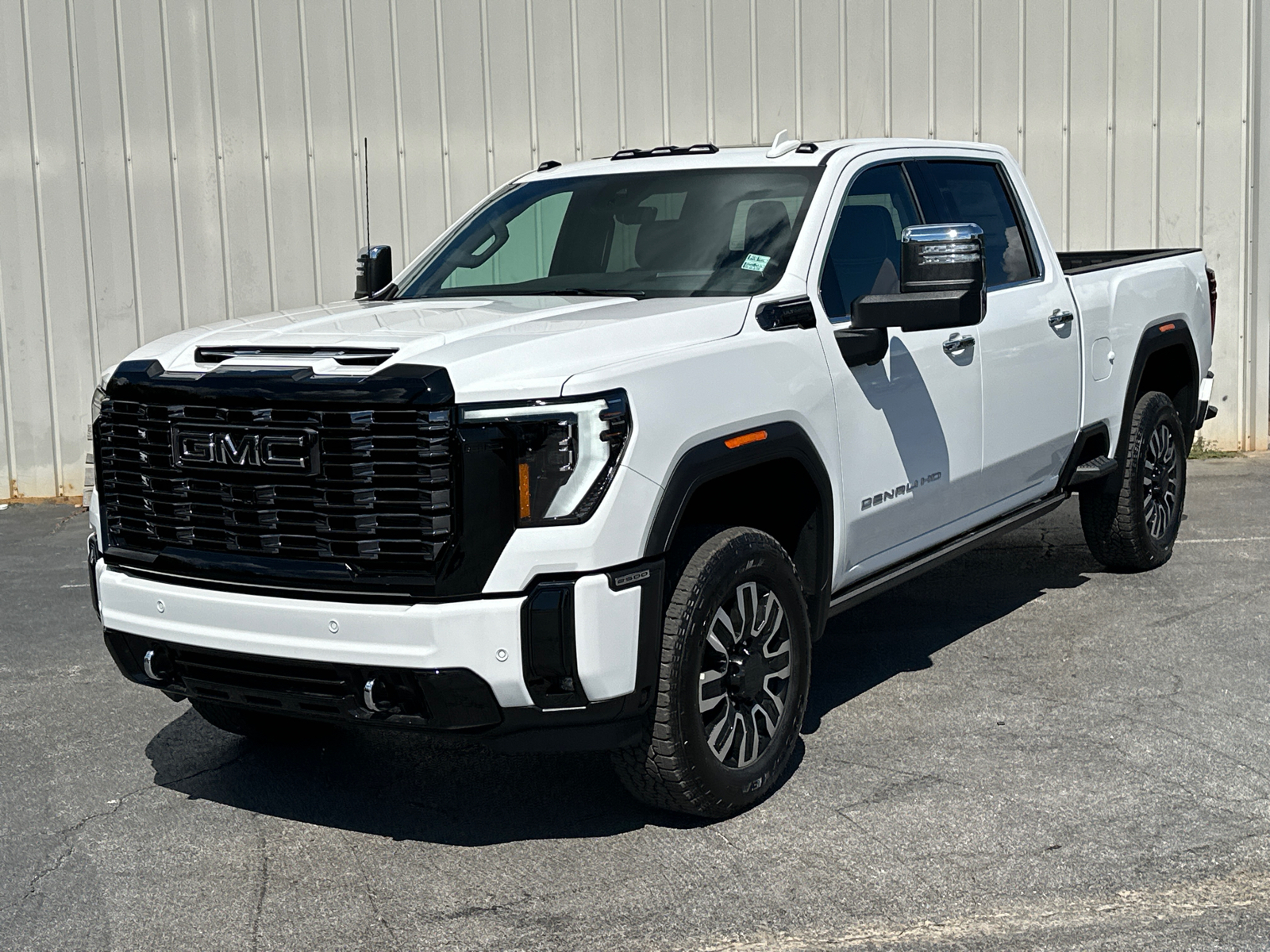 2025 GMC Sierra 2500HD Denali Ultimate 3