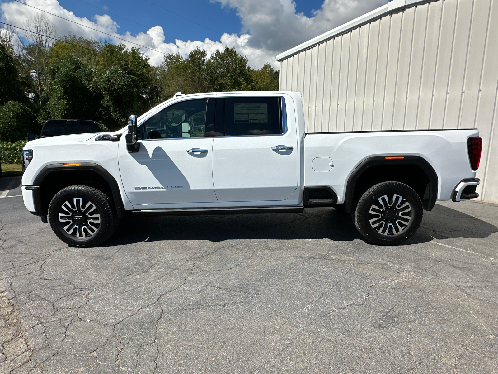 2025 GMC Sierra 2500HD Denali Ultimate 10