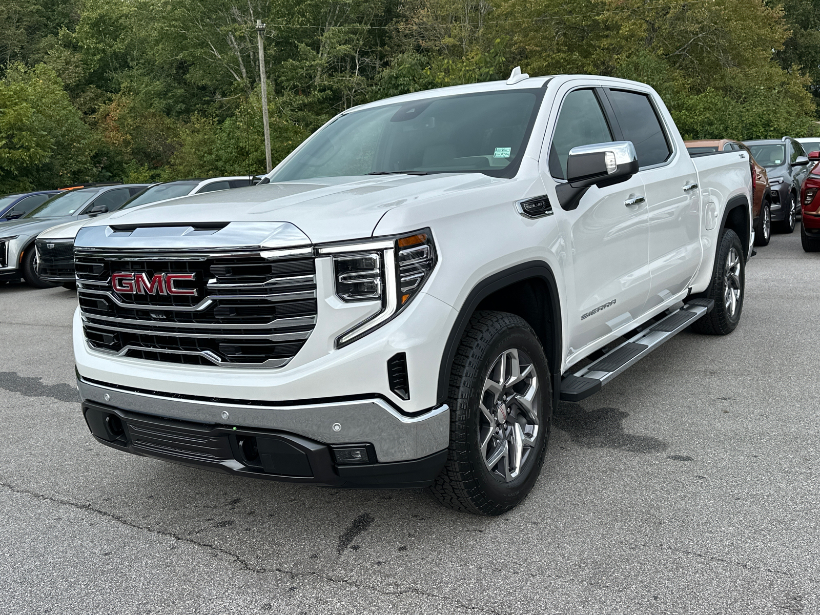 2025 GMC Sierra 1500 SLT 2