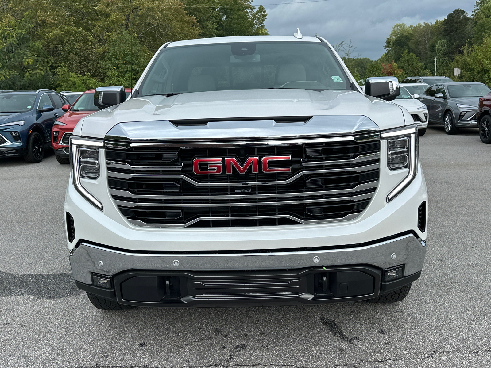 2025 GMC Sierra 1500 SLT 3