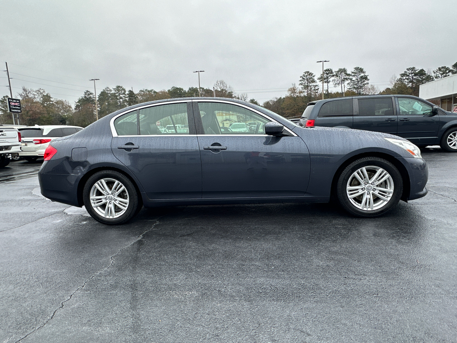 2012 INFINITI G37 Journey 6