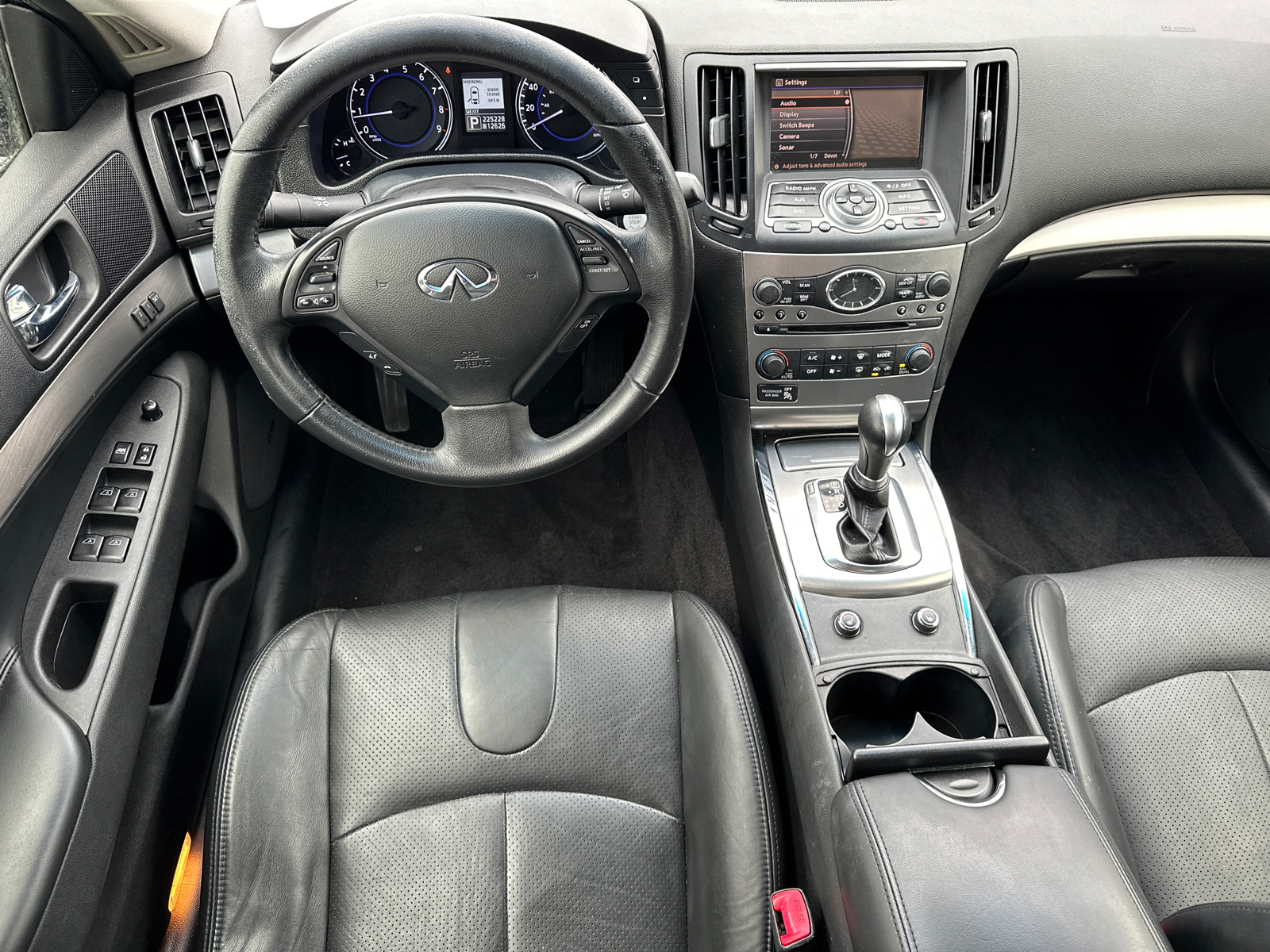 2012 INFINITI G37 Journey 24