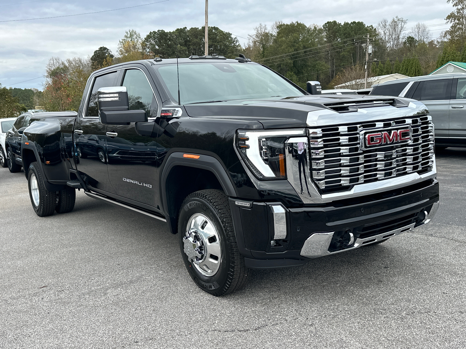 2025 GMC Sierra 3500HD Denali 4