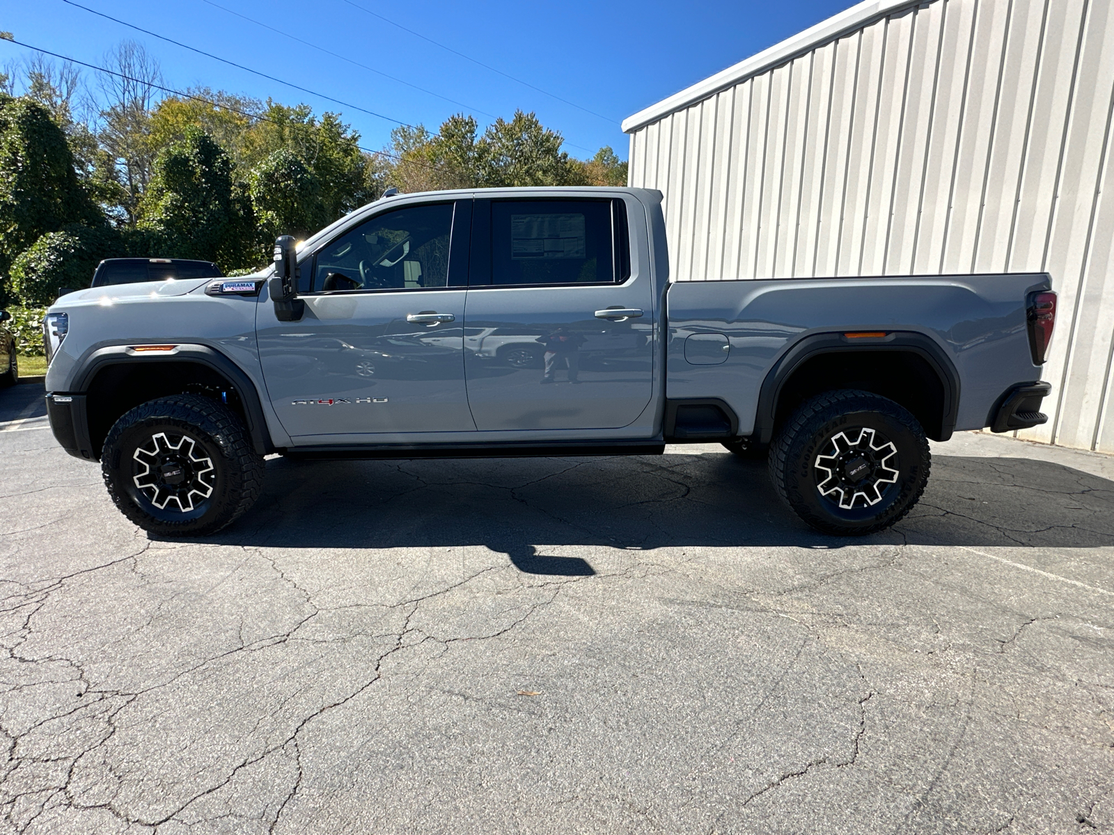 2025 GMC Sierra 2500HD AT4X 9