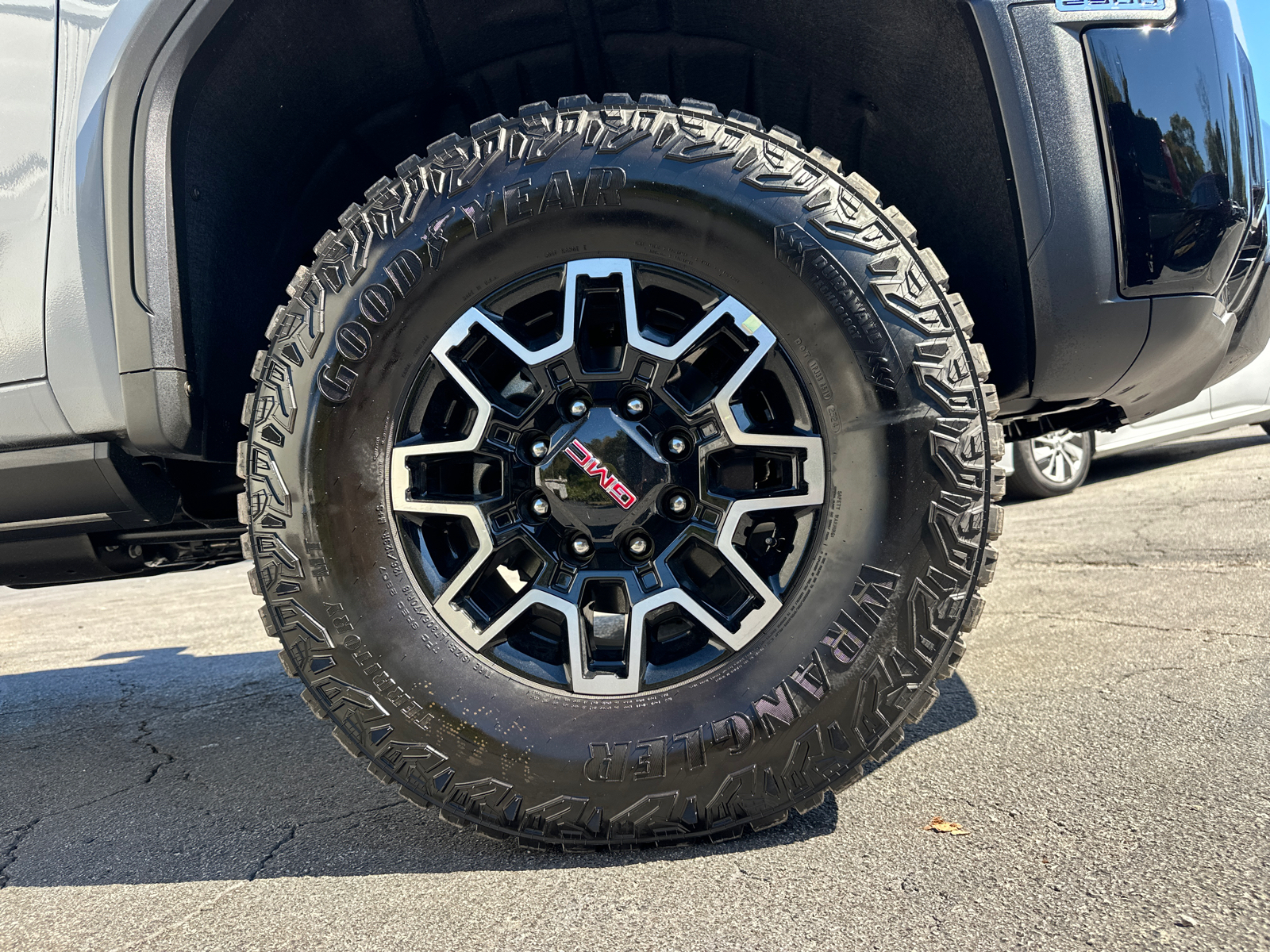 2025 GMC Sierra 2500HD AT4X 13