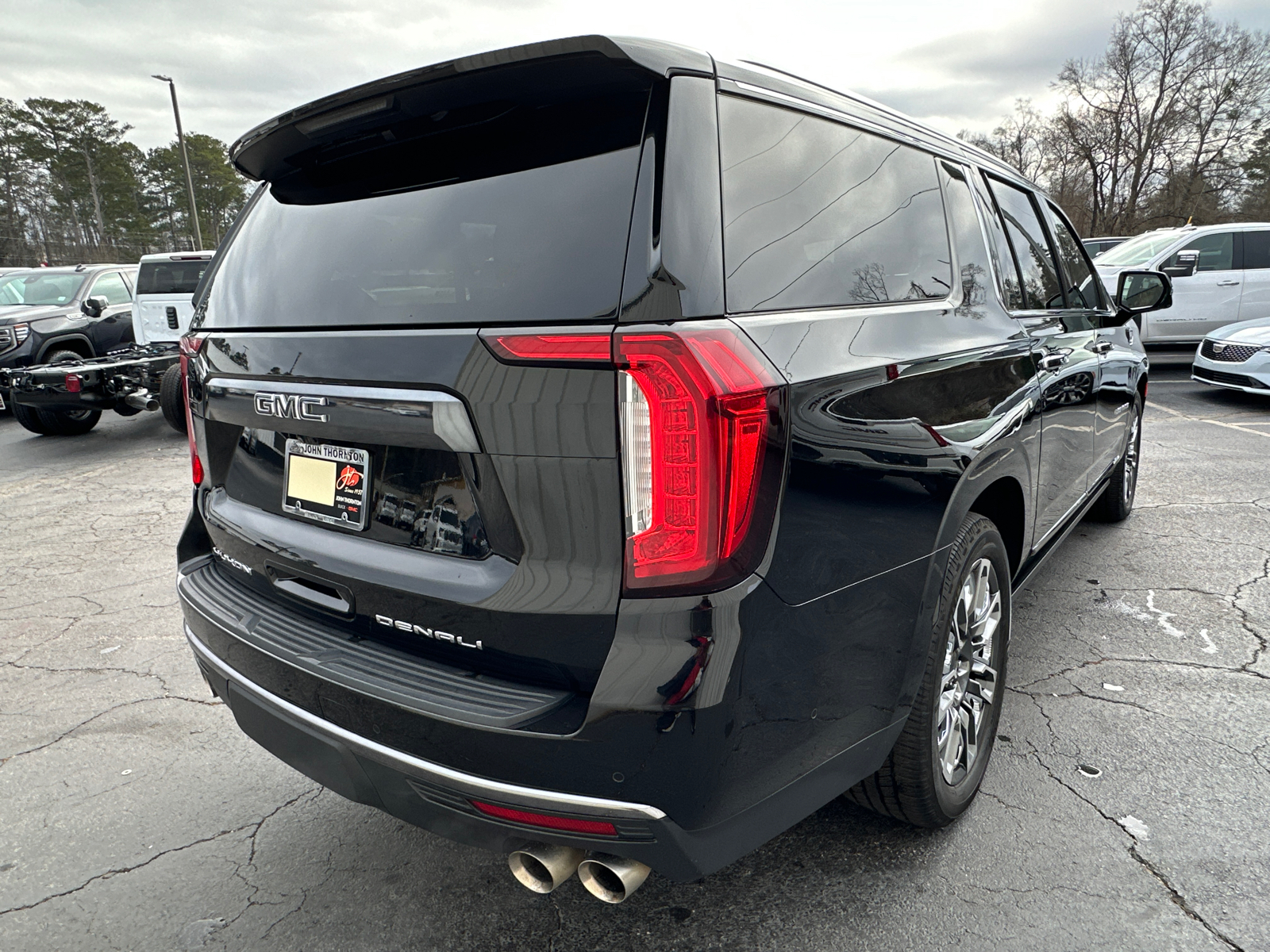 2023 GMC Yukon XL Denali Ultimate 6