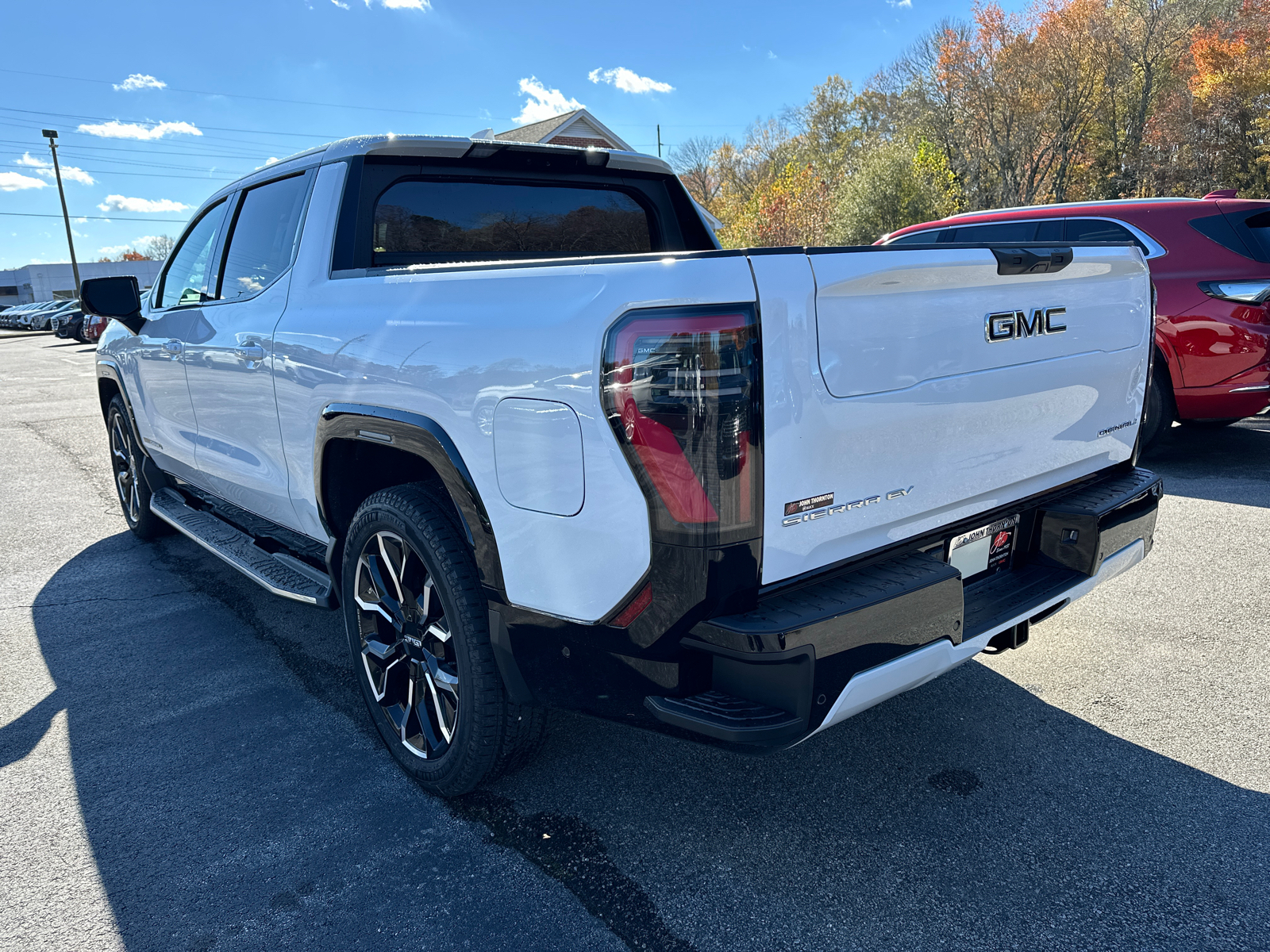 2025 GMC Sierra EV Denali 8