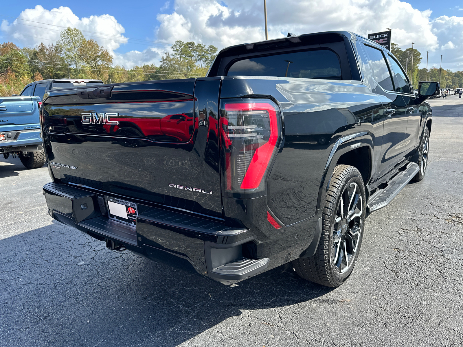 2025 GMC Sierra EV Denali 7