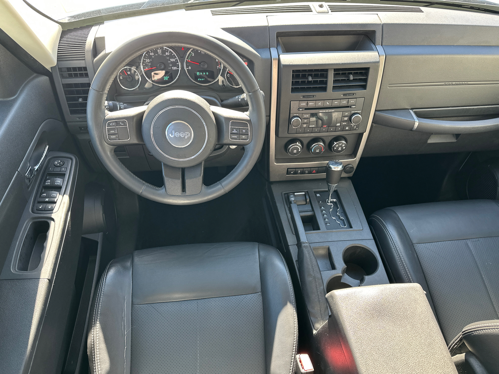 2012 Jeep Liberty Sport 23