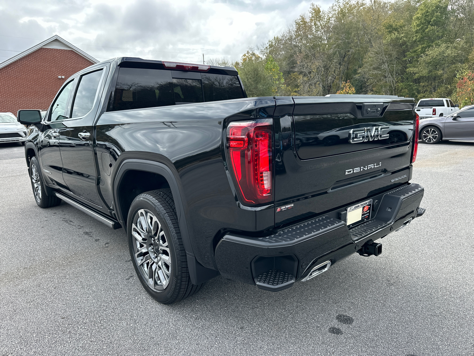 2025 GMC Sierra 1500 Denali Ultimate 8