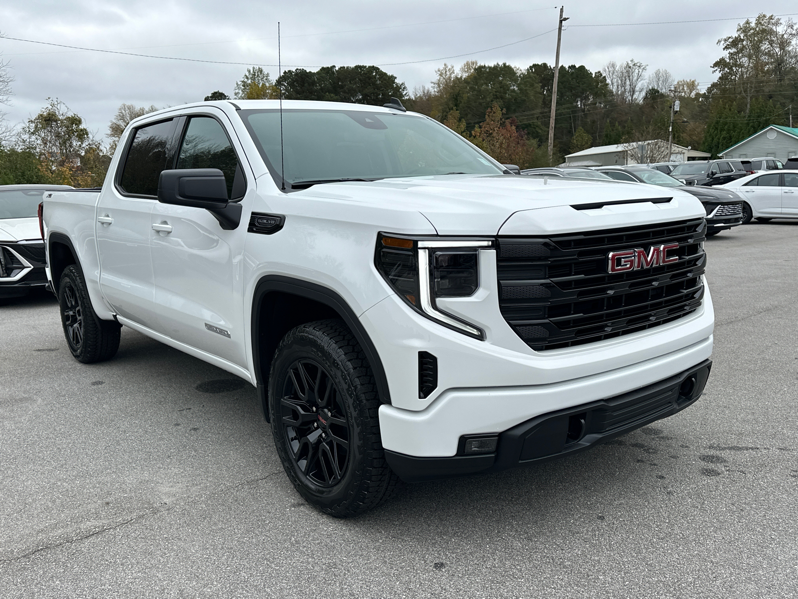 2025 GMC Sierra 1500 Elevation 4