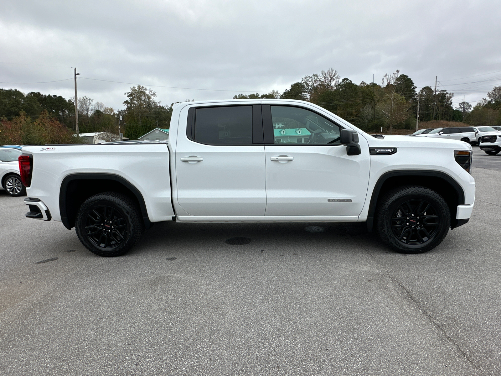 2025 GMC Sierra 1500 Elevation 5