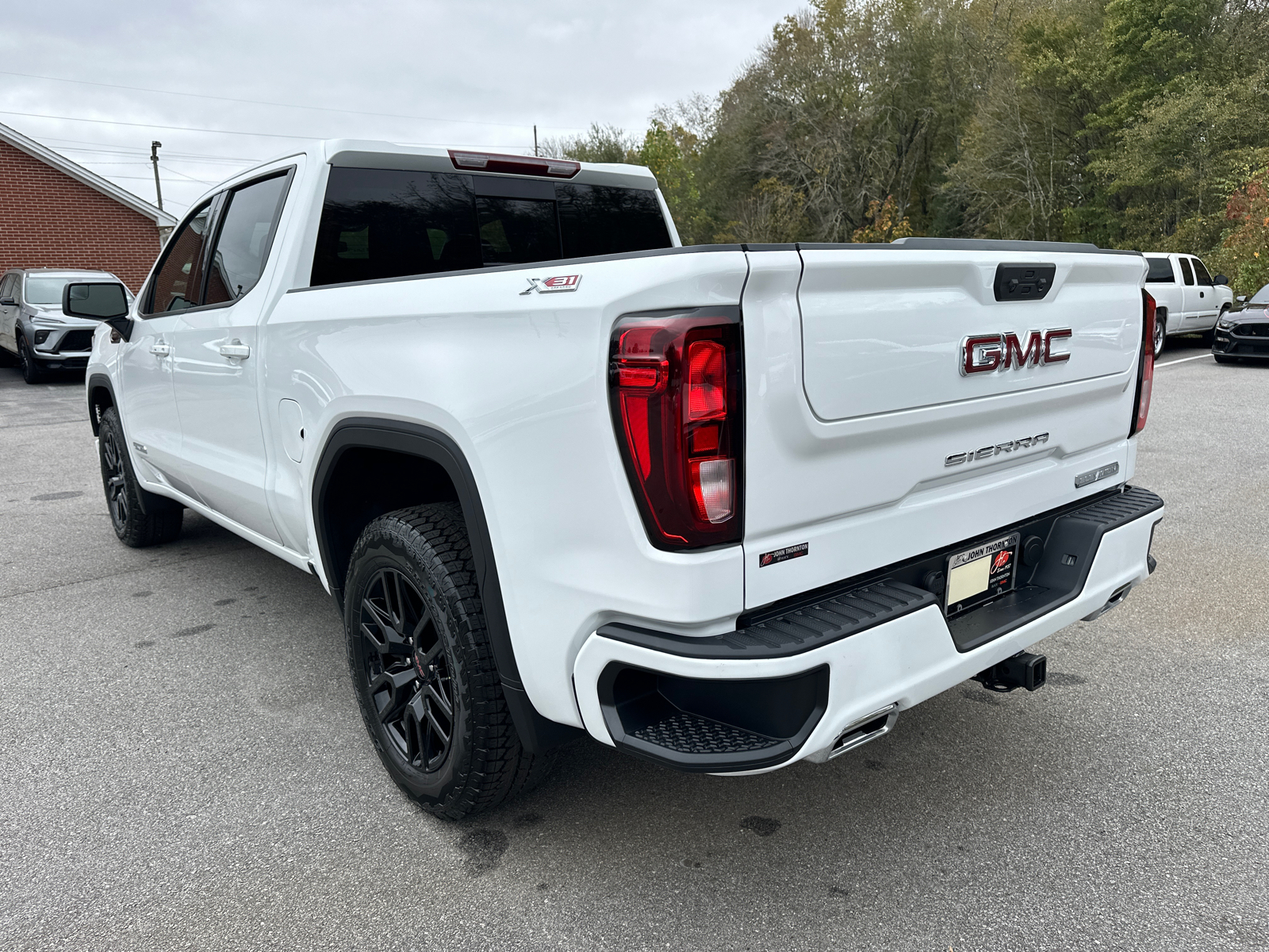 2025 GMC Sierra 1500 Elevation 8