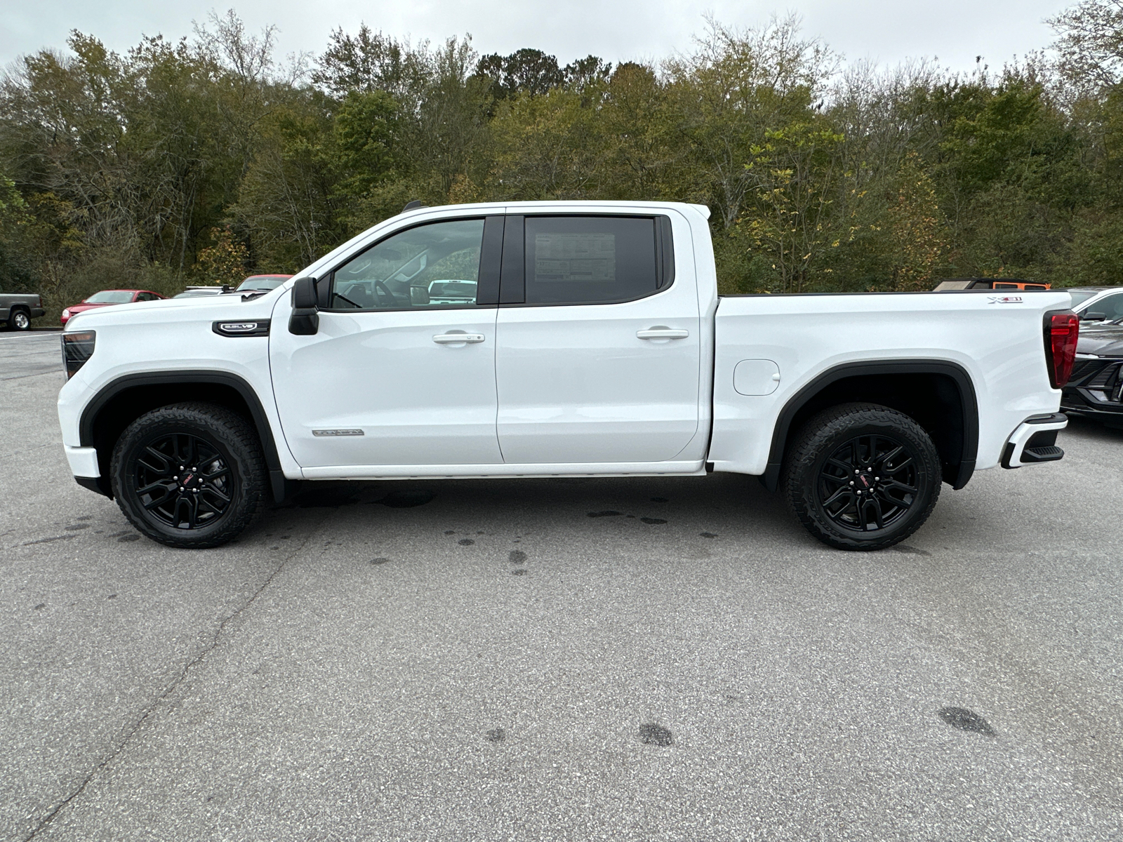 2025 GMC Sierra 1500 Elevation 9