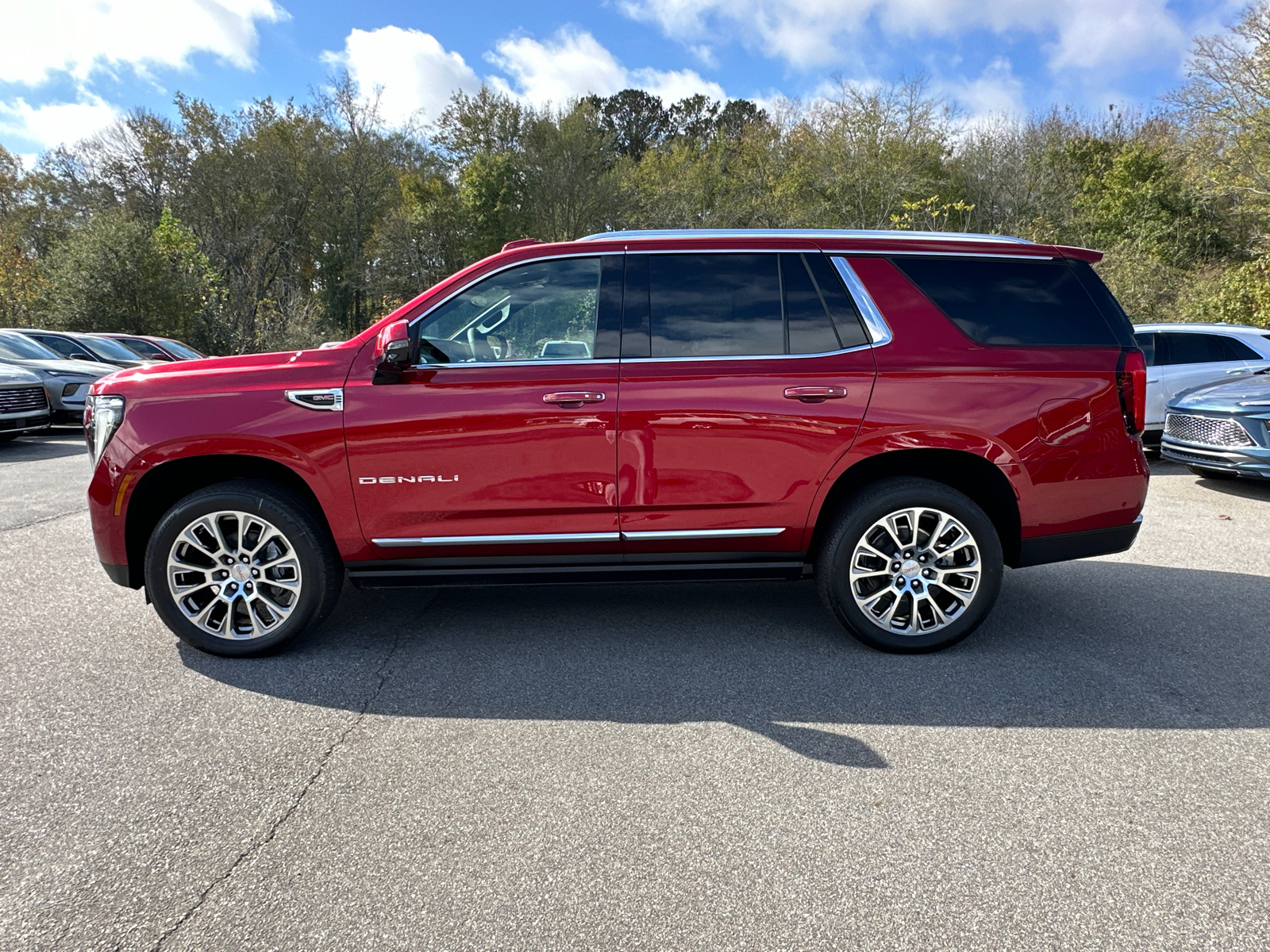 2025 GMC Yukon Denali 10