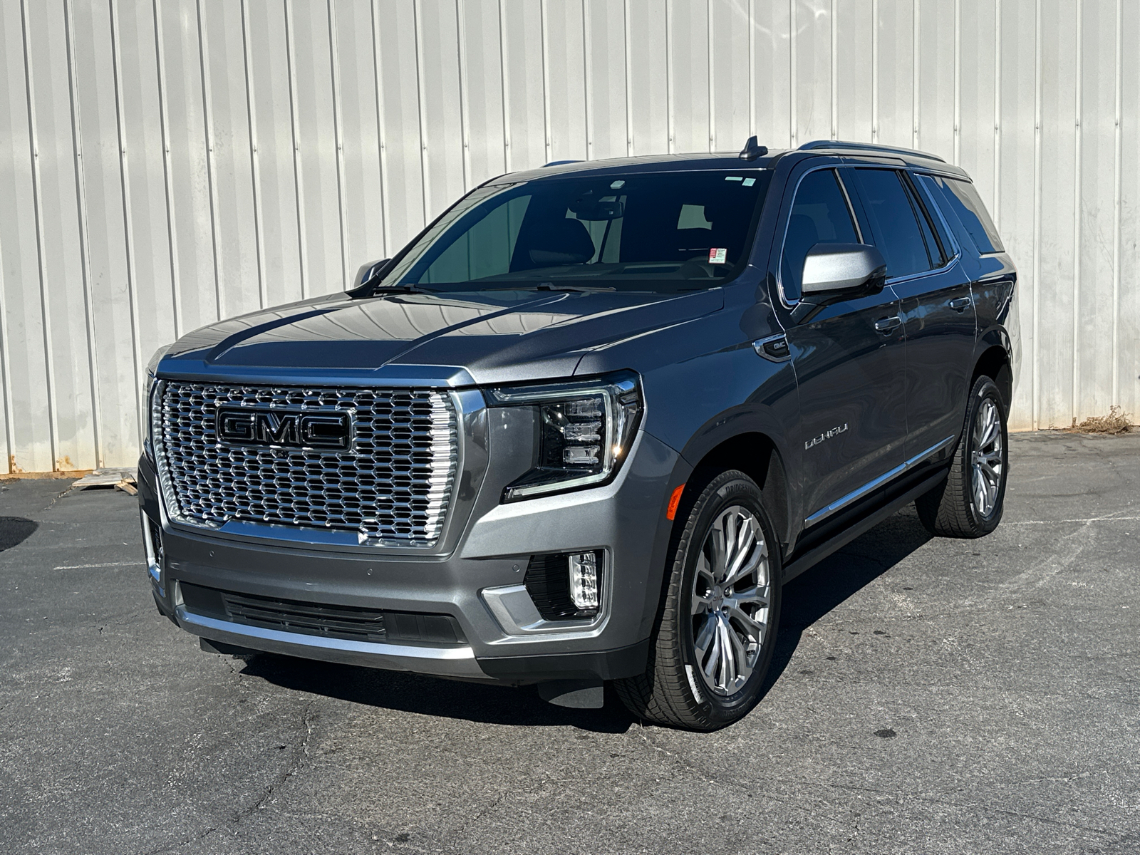 2022 GMC Yukon Denali 3