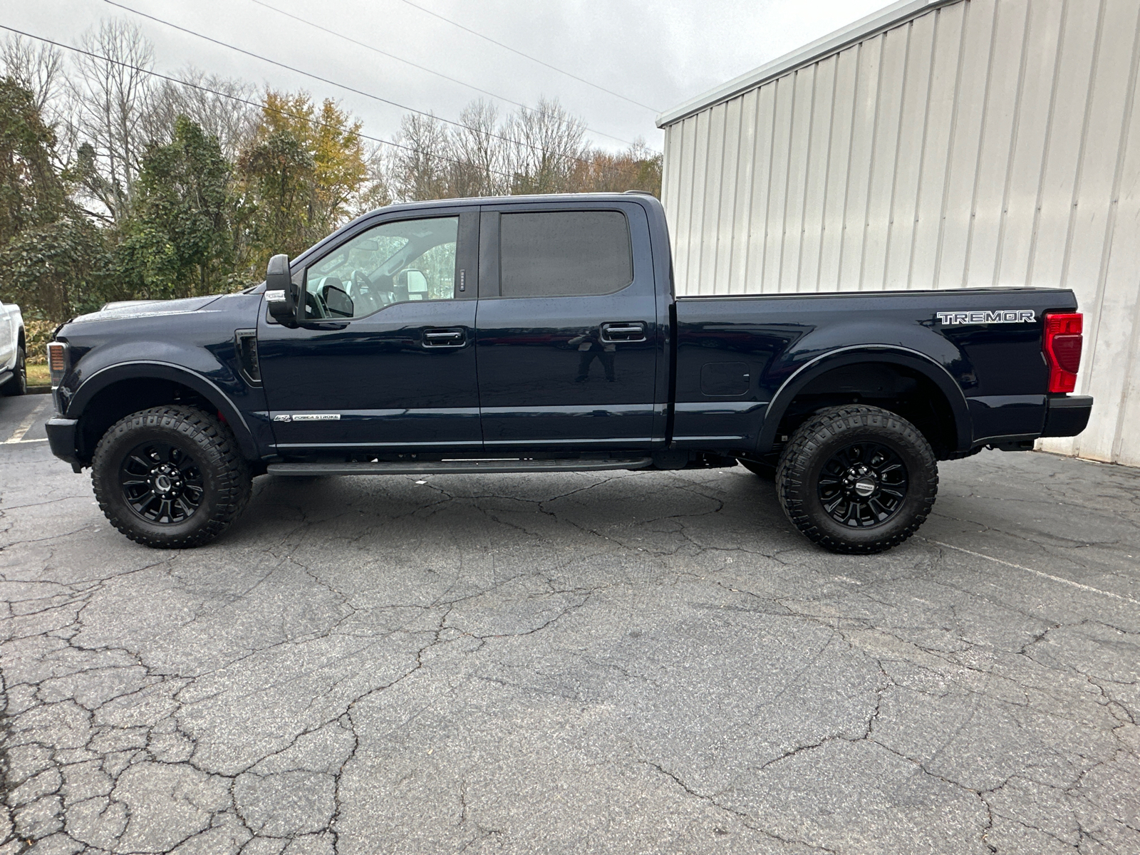 2022 Ford F-350SD XLT 10