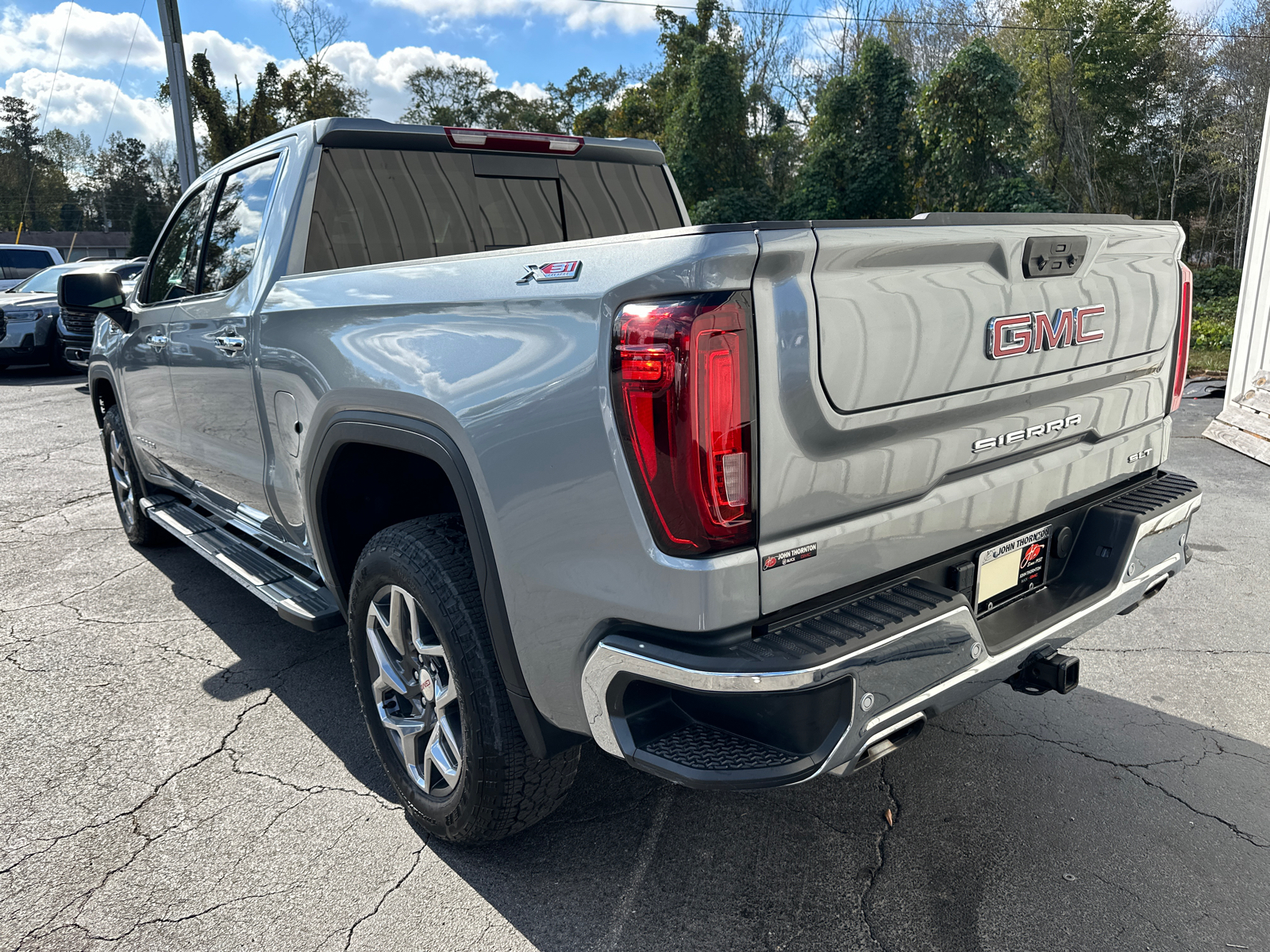 2024 GMC Sierra 1500 SLT 8