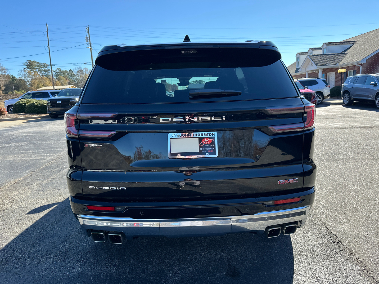 2025 GMC Acadia Denali 8