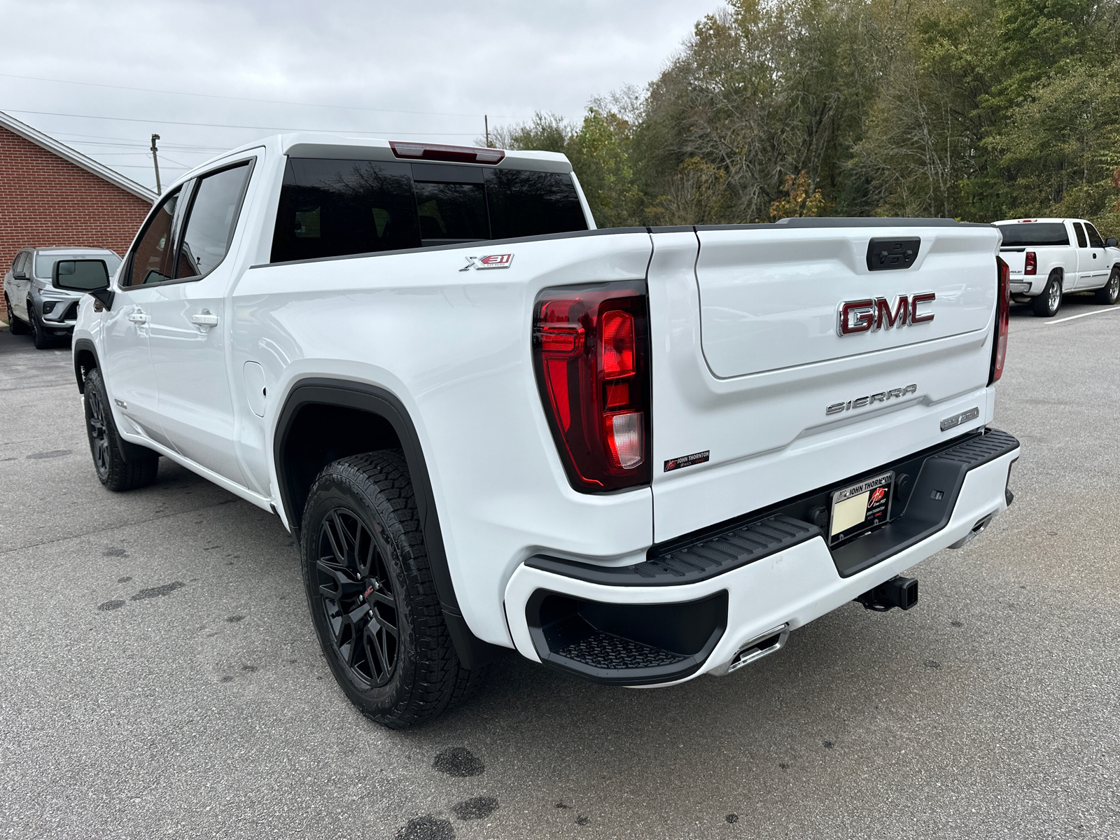 2025 GMC Sierra 1500 Elevation 8