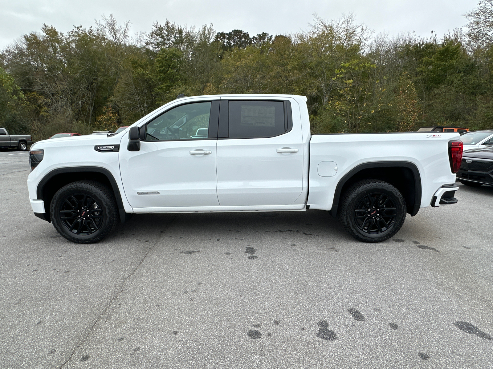 2025 GMC Sierra 1500 Elevation 9