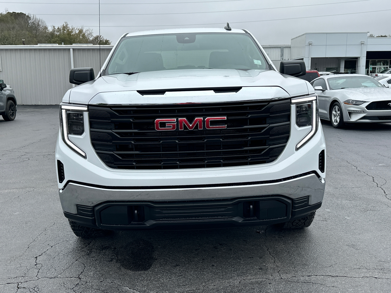 2025 GMC Sierra 1500 Pro 4