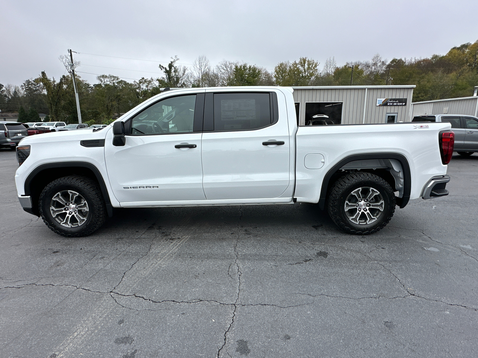 2025 GMC Sierra 1500 Pro 10