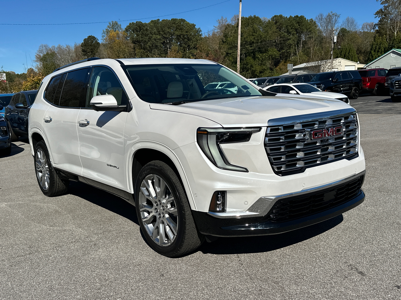 2025 GMC Acadia Denali 4