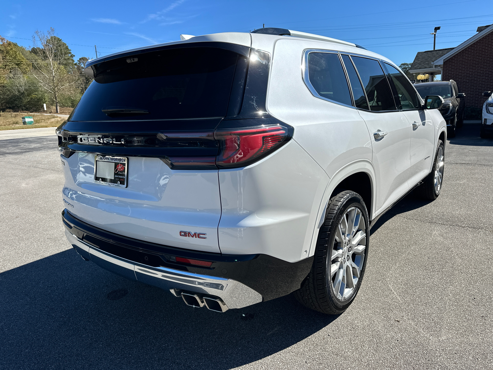 2025 GMC Acadia Denali 6