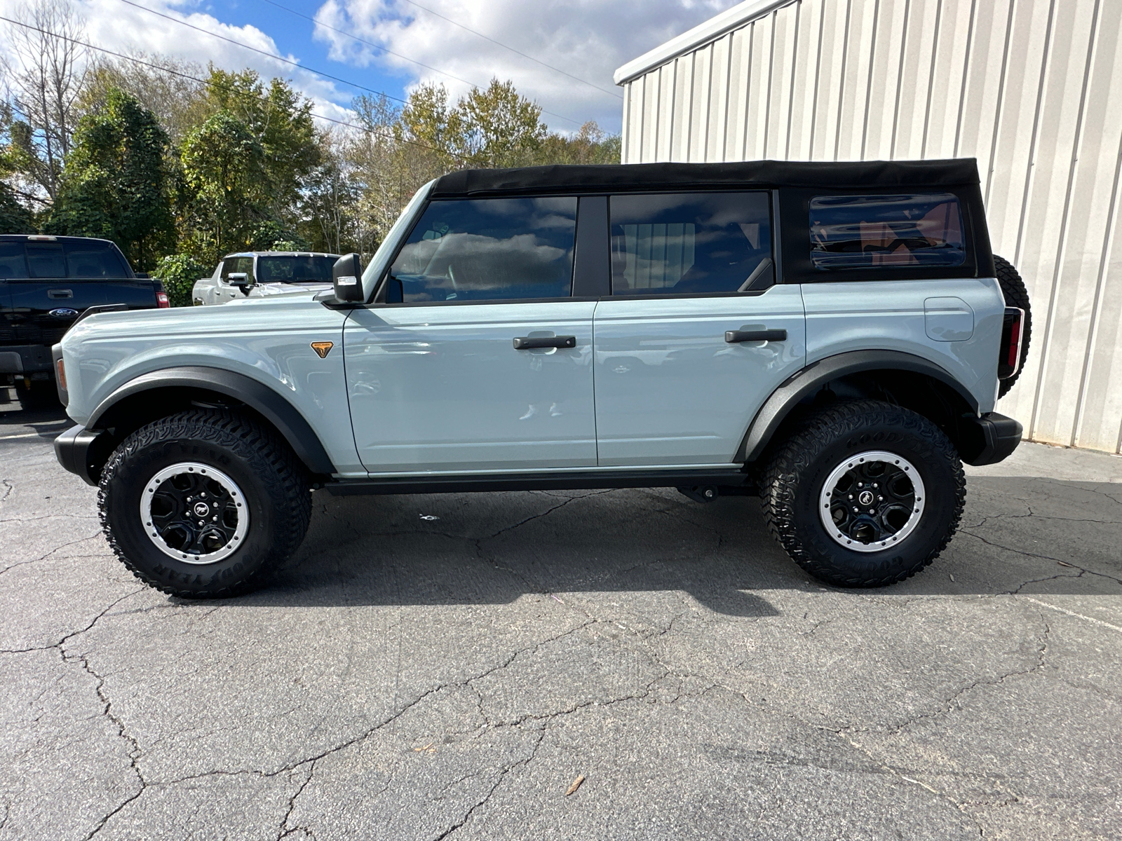 2022 Ford Bronco Badlands 9